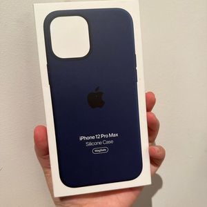 Apple iPhone 12 Pro Max Silicone Case MagSafe Deep Navy